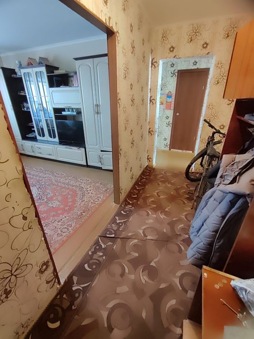 Продам 3 х комн квар. 6-87,  5 этаж.