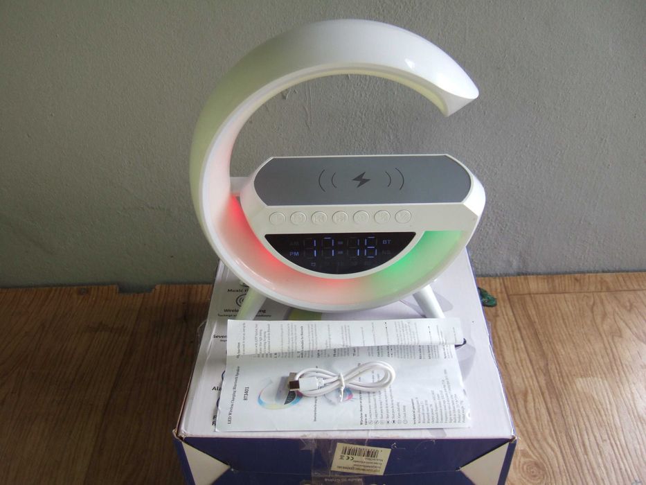 Boxa Portabila Multifunctionala 3in1 BT-3401, Incarcare Wireless, Ceas digital, LED, USB, Bluetooth