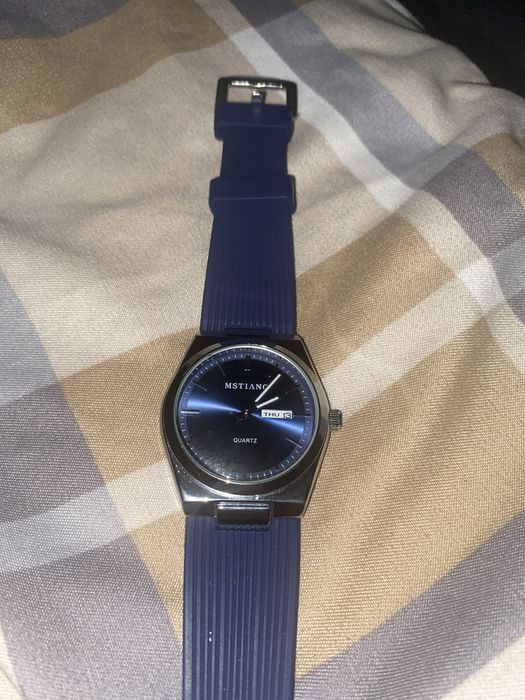 Продам часы MSTIANQ