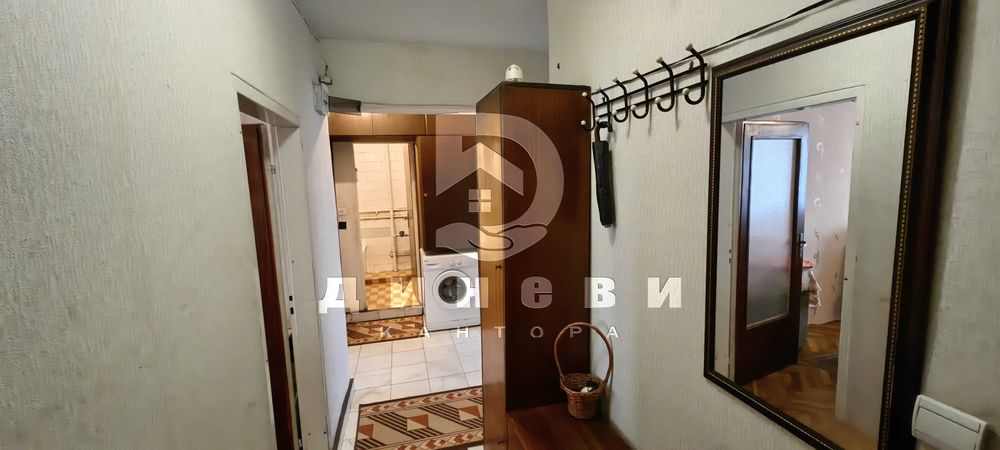Продава се Тристаен апартамент в Стара Загора, Опълченски - 95 кв.м за 932 €/кв.м - Снимка #12