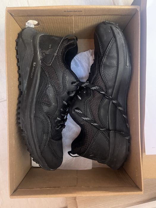 Продам кроссовки демисезонные!