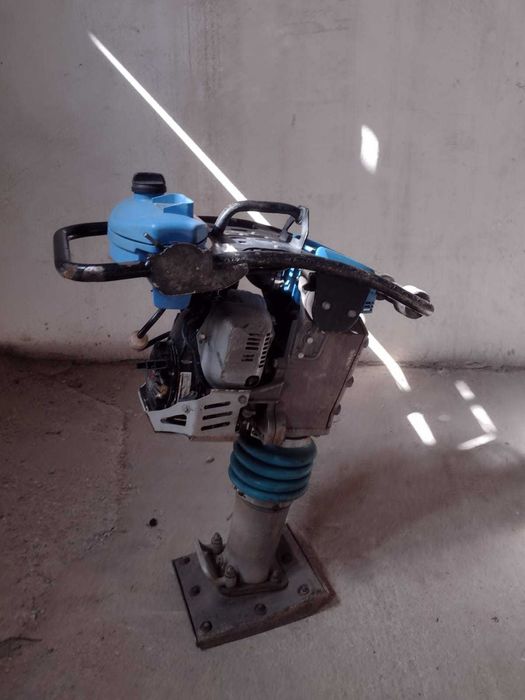 Mai compactor broasca batator compactat Weber motor honda