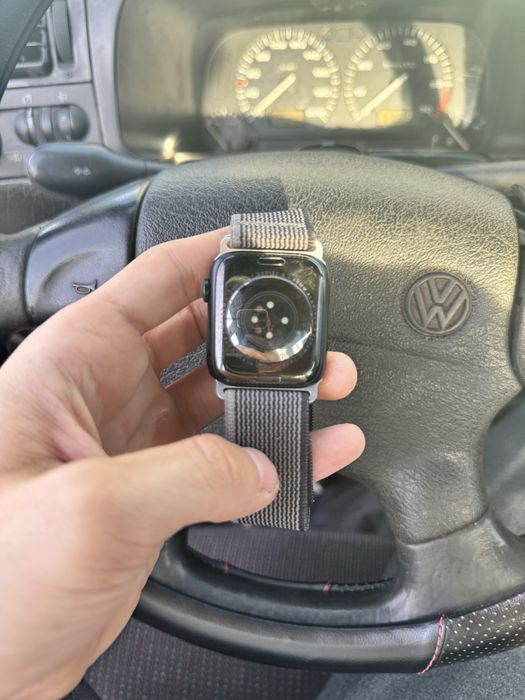 Часы Apple Watch 9 / 45mm