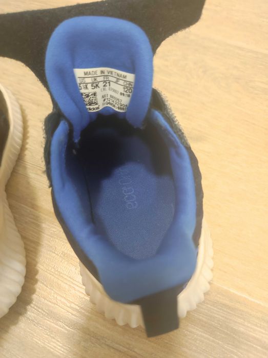 Vând încălțăminte sport copii, Adidas, mărimea 21