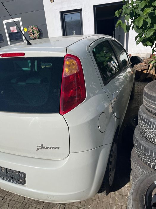 Fiat Punto 1.4 benzină – 2009 – 146.000 km