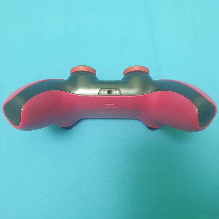 DualSense Cosmic Red cu module TMR