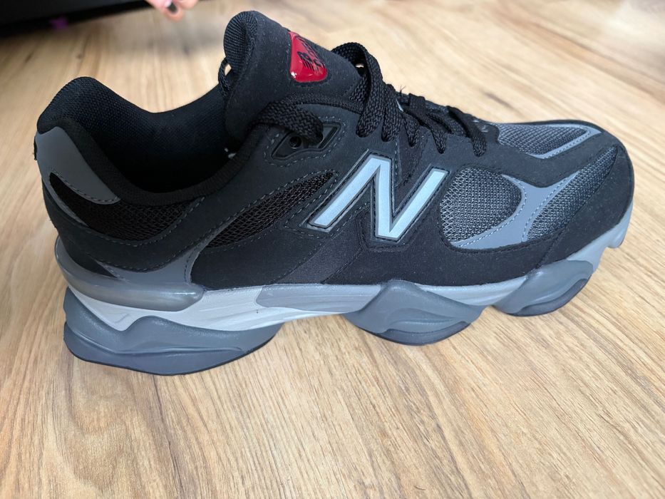 ЧИСТО НОВИ!!! New Balance 9060