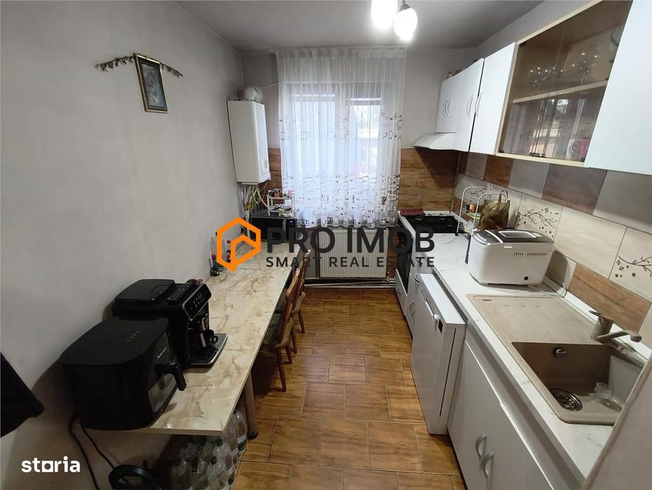 Apartament 2 camere cf 2 semidecomandat zona Balcescu