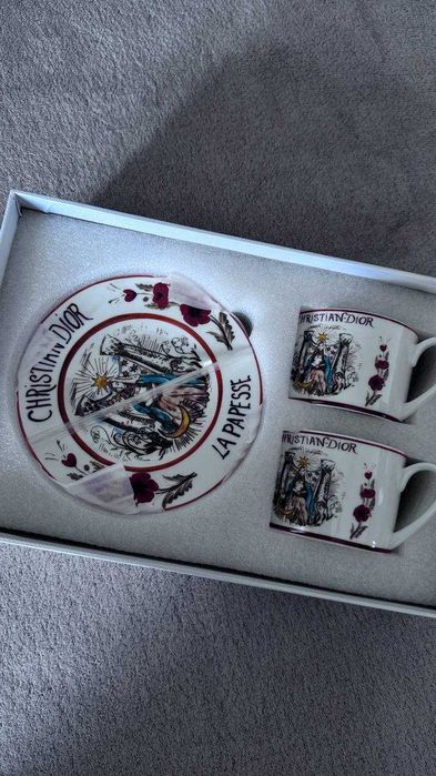 set pentru 2 persoane - cești și farfurioare dior-taro