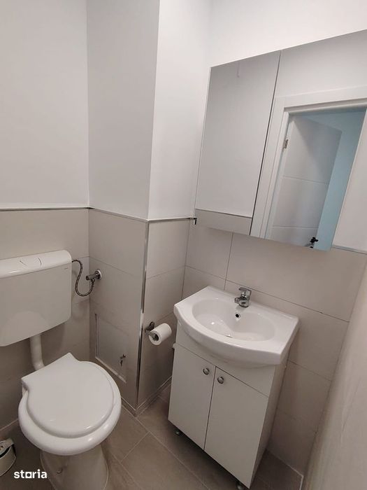 Apartament nemobilat cu 3 camere -zona RAGC.