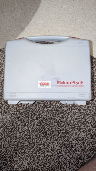 Aparat de măsurat vopseaua de pe metal