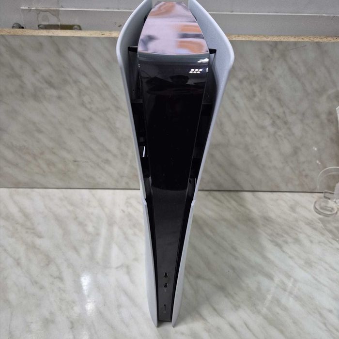 Consola PlayStation 5 Digital PS5 SLIM cu o Maneta Zeus Amanet  32054