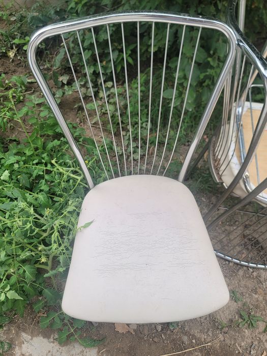 Продам стулья под перетяжку