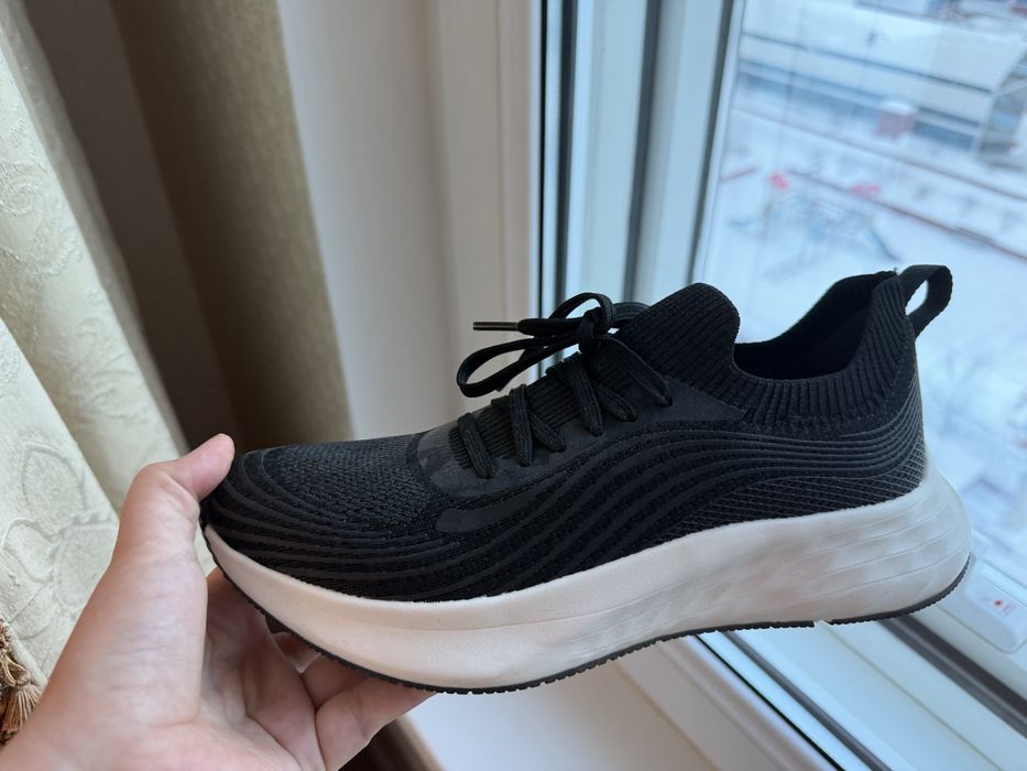 Кроссовки OYSHO новые 37