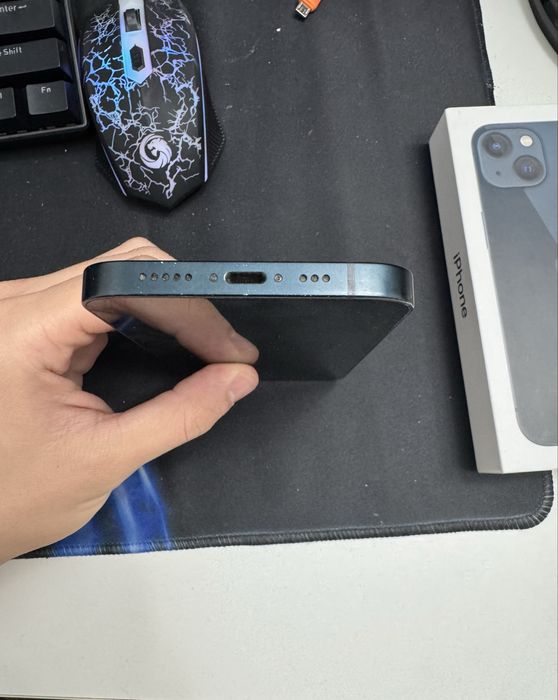 Продам Айфон 13 б/у