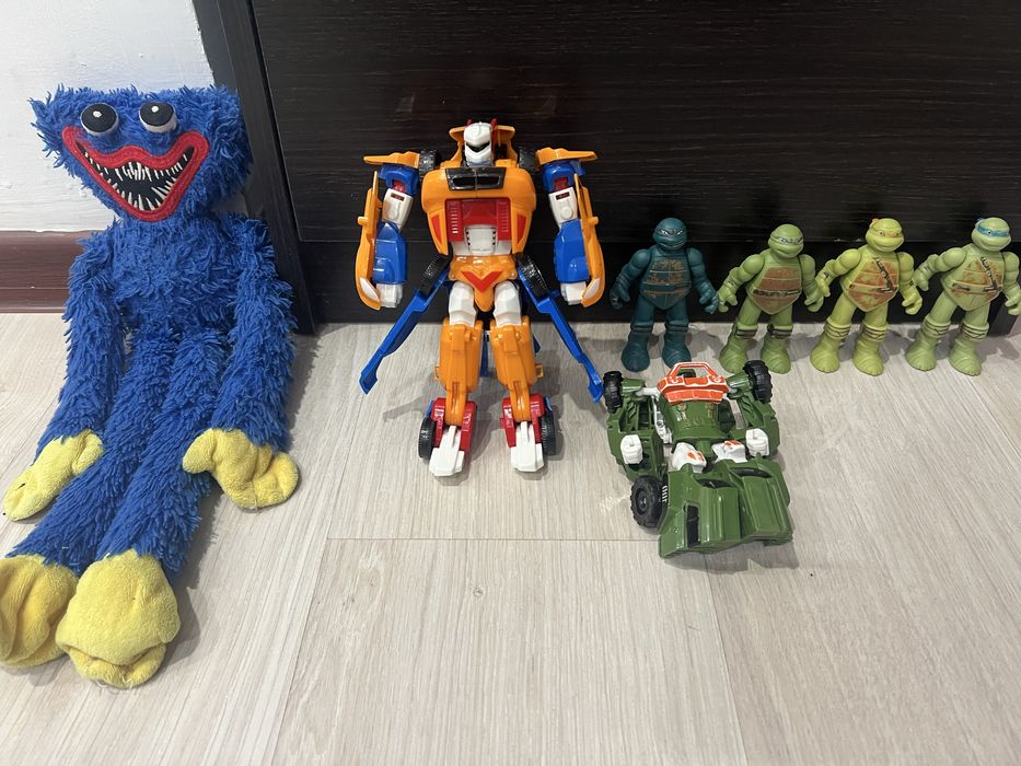 Продам игрушки все или отдельно