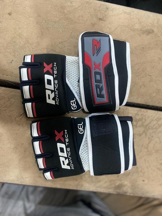 Продам спортивный инвентарь