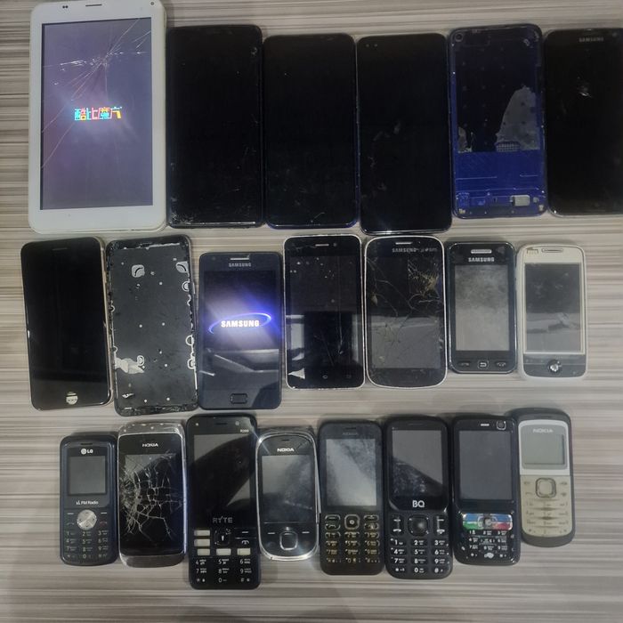 Продам разные телефоны.