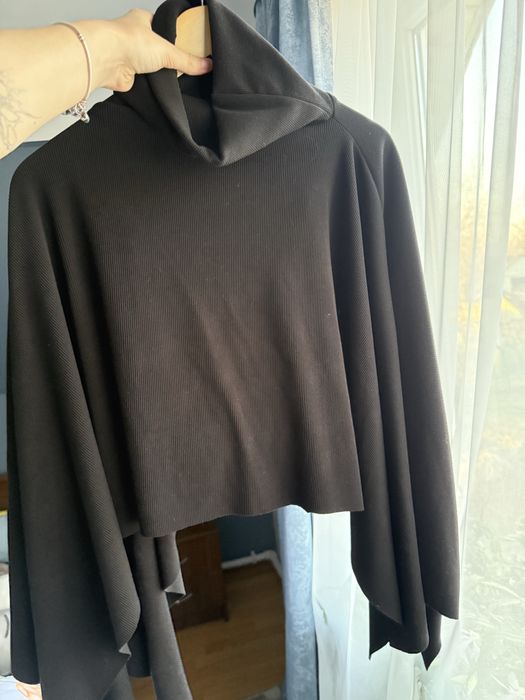 Пончо с высоким горлом