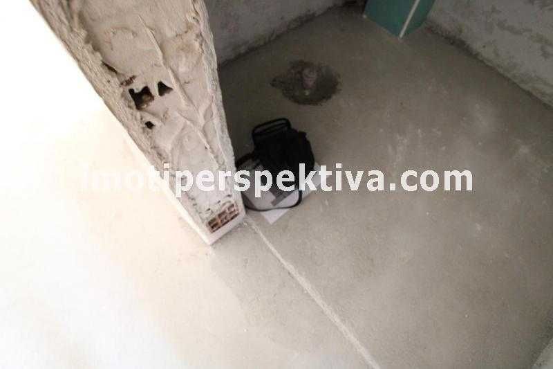 Продава се Двустаен апартамент в Пловдив, Остромила - 84 кв.м за 1118 €/кв.м - Снимка #9