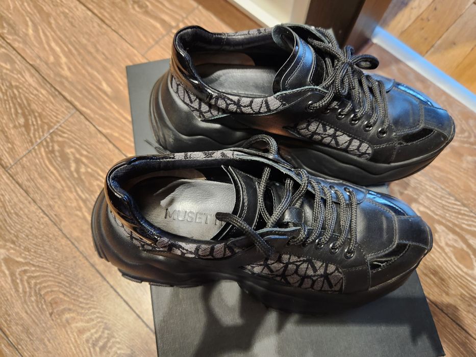 Обувки  на Musette