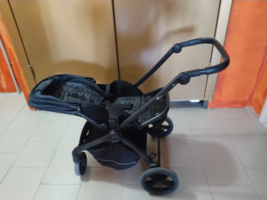 Продам коляску 3/1  трансформер