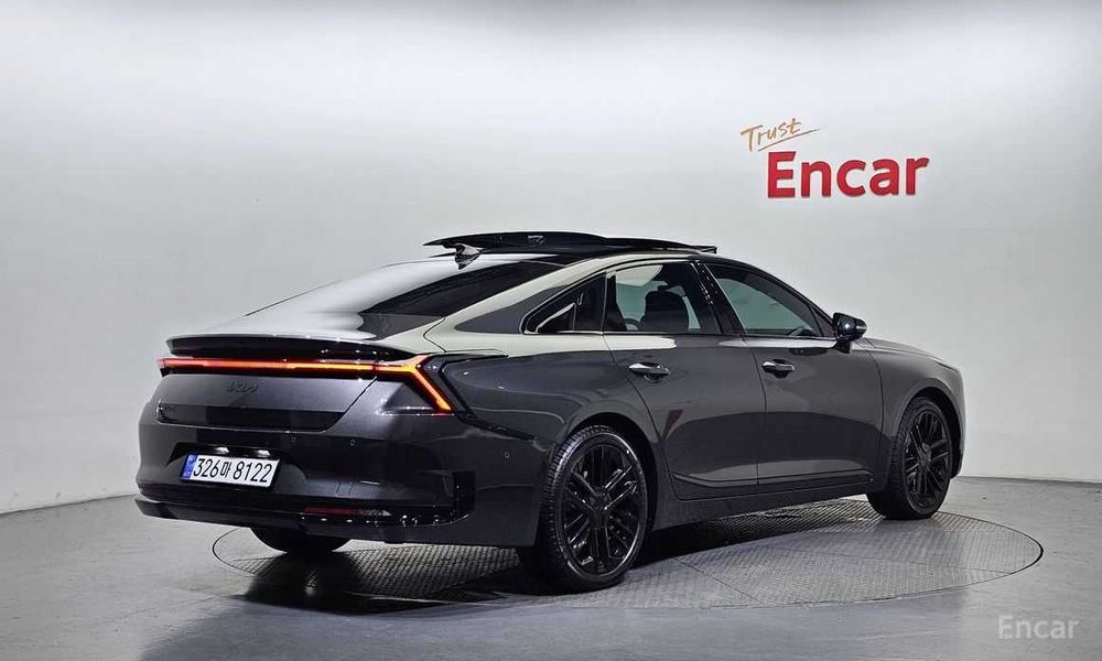 Kia K8 Hybrid Full Signature Black