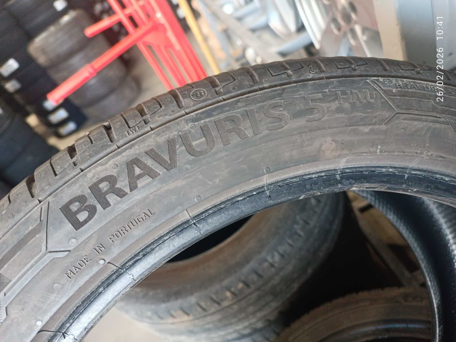 2бр.летни гуми 245/40/18 Barum