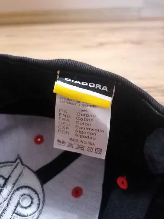 Лятна шапка с козирка Diadora