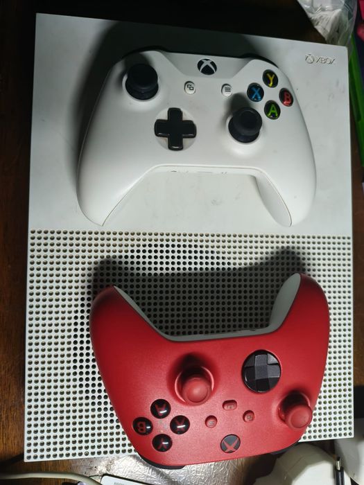 Продам xbox one s