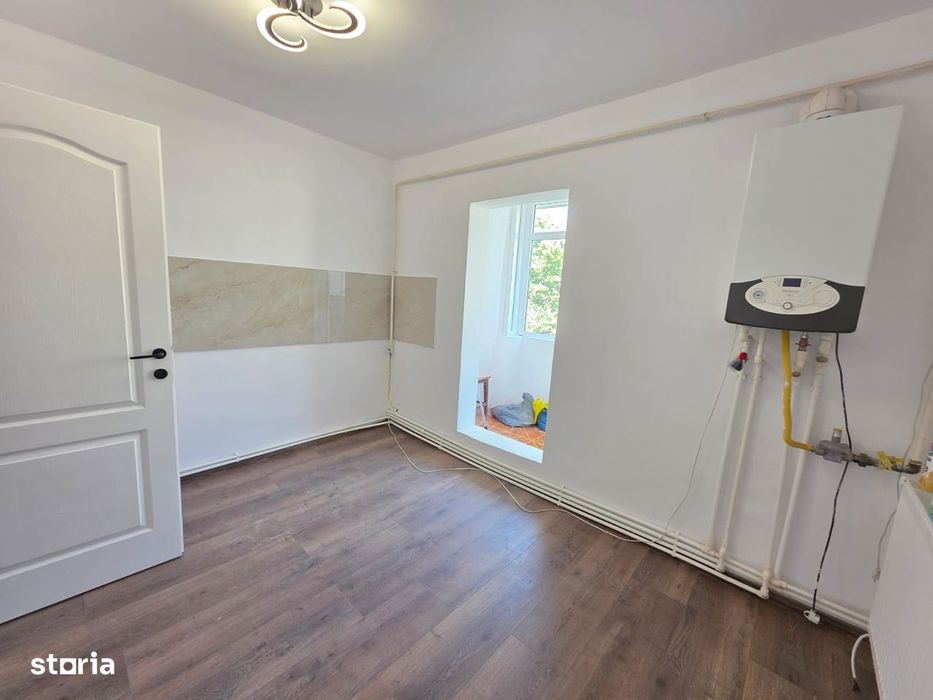 2 camere, decomandat, renovat 2026, etaj intermediar