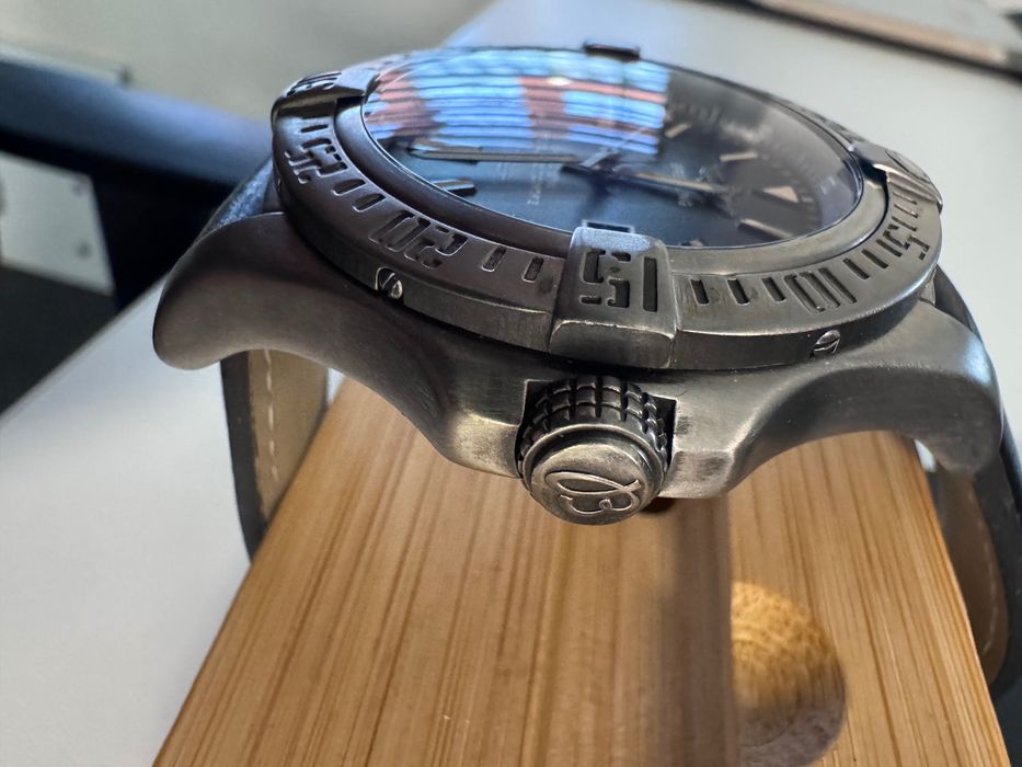 Breitling Avenger V17310 Blackbird 48mm Titanium