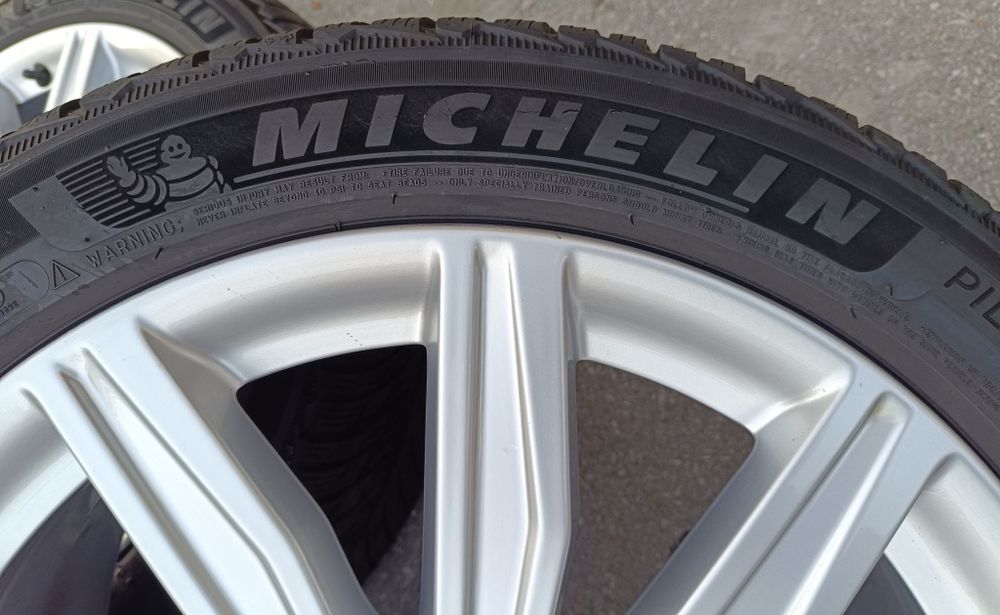 Оригинални джанти 19 цола с гуми зимни Audi A6 S6 дот 2020г.