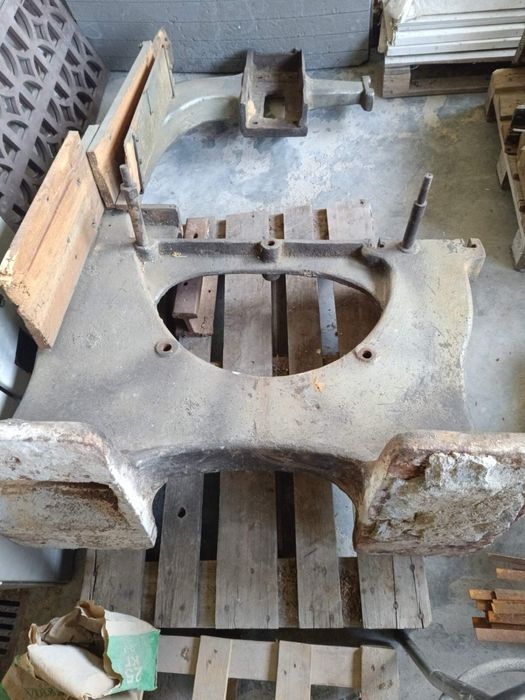 Дърводелски чугунени машини - фреза , банцинг и планя