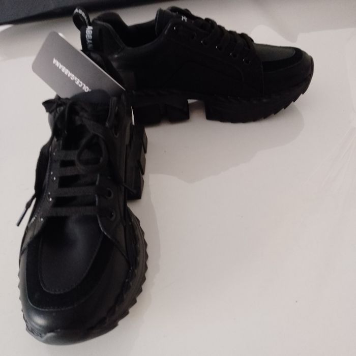 продам новые кросовки