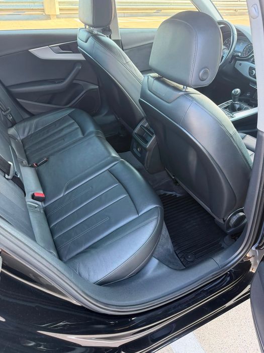 Audi A 4 an fabricație 2015 Berlina