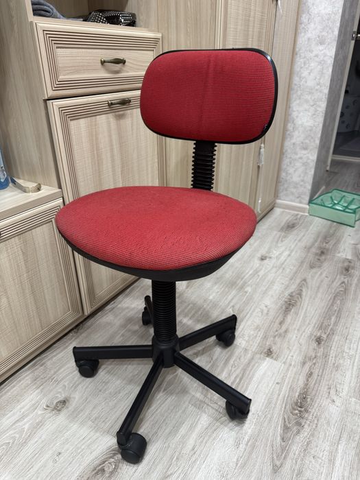 Компьютерный стул