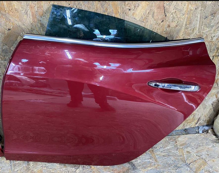 Брата Лява Дясна oборудвана Maserati Ghibli  M157