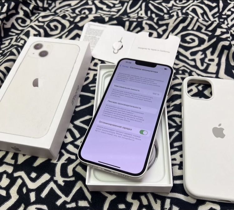 Продам айфон 13 срочно