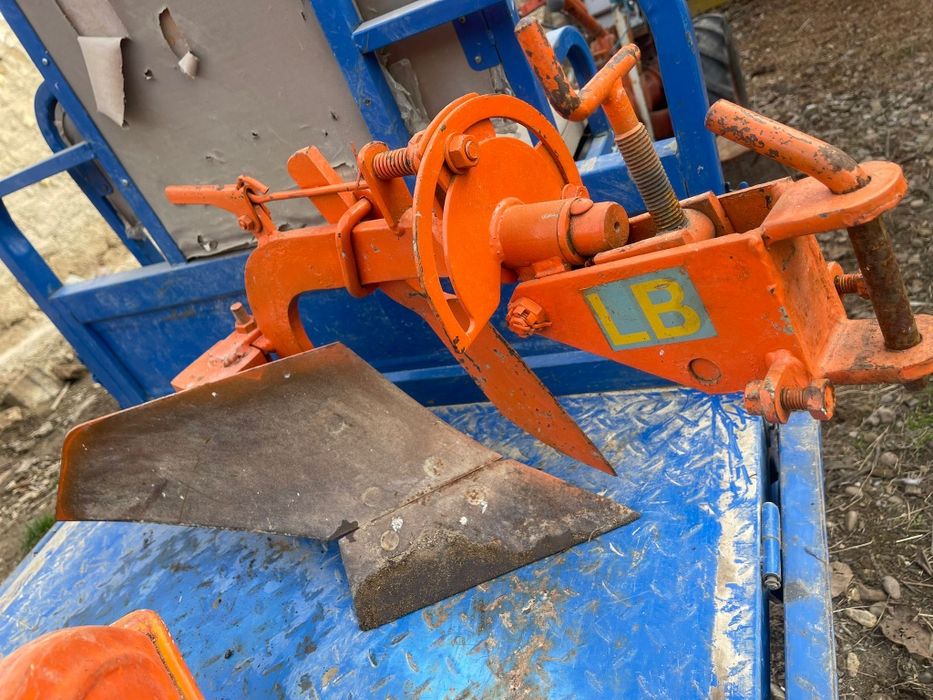 Plug motocultor 200 euro negociabil