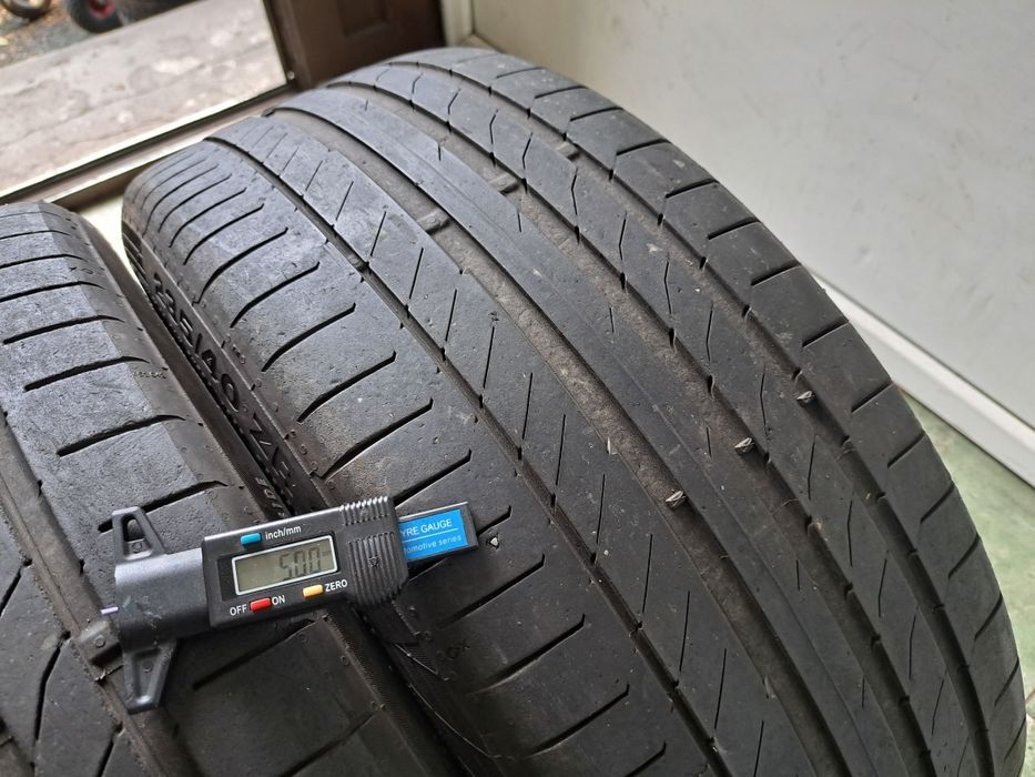 2 anvelope 235/40 R20 Continental