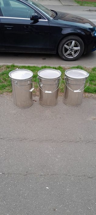 Găleți NOI de 20 L cu capac si închidere ermetic
