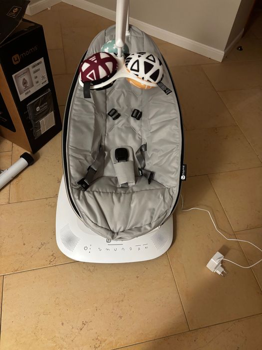 Електрическа бебешка люлка mamaRoo 5.0