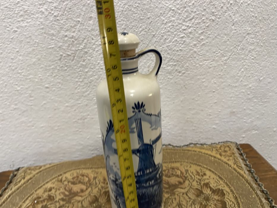 Холандска бутилка от порцелан на делфт