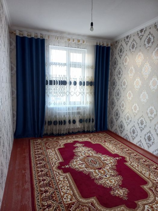 Флаг касында квартира сатылады 4комн.