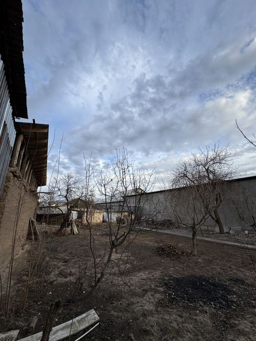 Ер сотилади Бустонлик Газалкентда центр 7 сотих