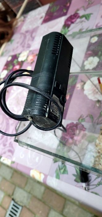 Аквариум с нагревател и термометър