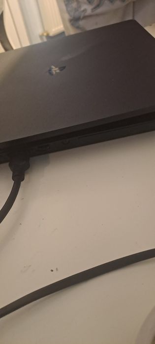 Ps 4 +2 manete+ 5jocuri