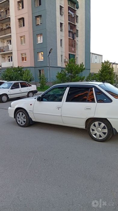 Nexia 2 1.6L Dons srochna sotiladi.