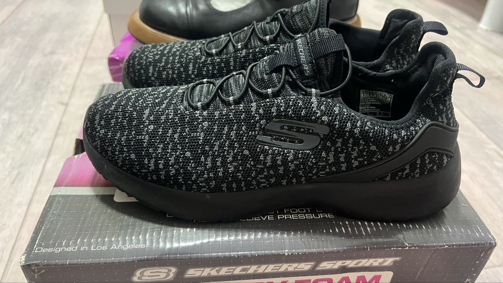 Женская обувь — туфли, кроссовки